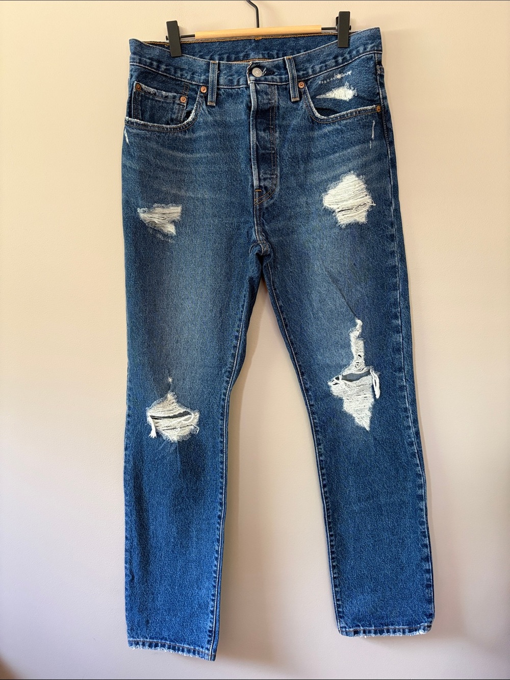 Levi’s Women’s 501 Original Fit Jeans Distressed Ripped Denim W30 L32 Button Fly